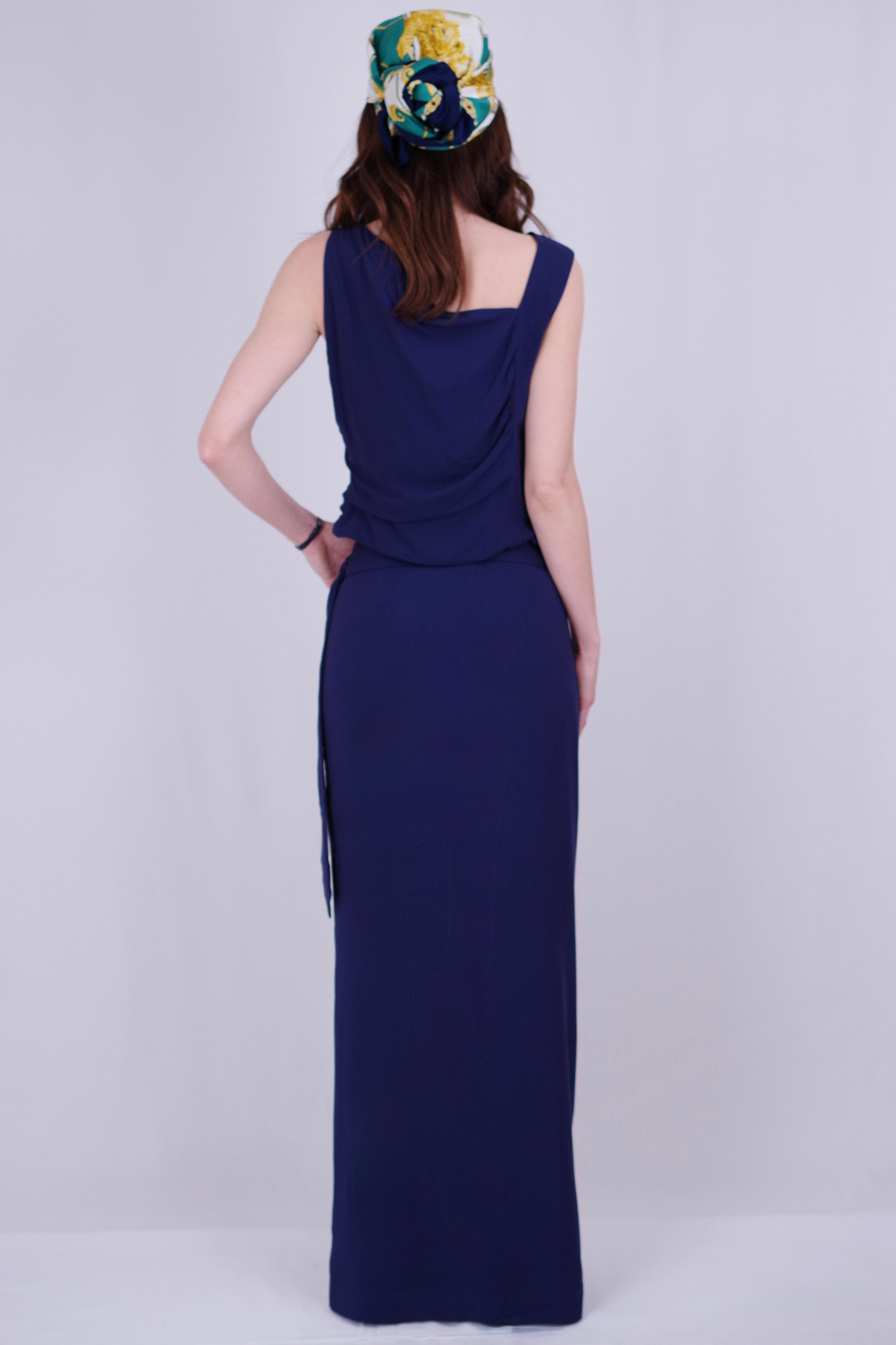 Marine Sleeveless Navy Top – Sculpted Curved Neckline - Photo 4