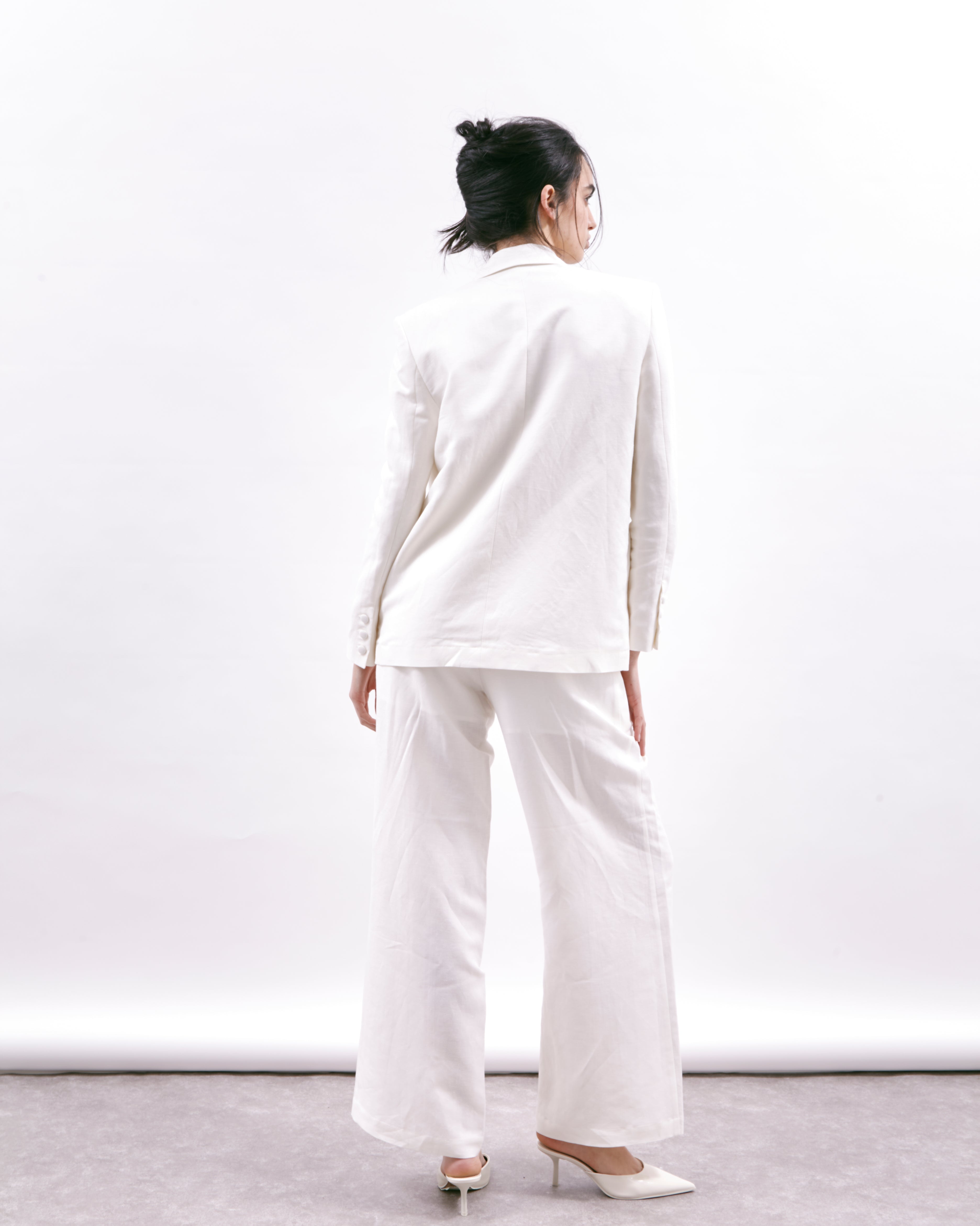 Blazer Off-White em Linho e Viscose Mônaco