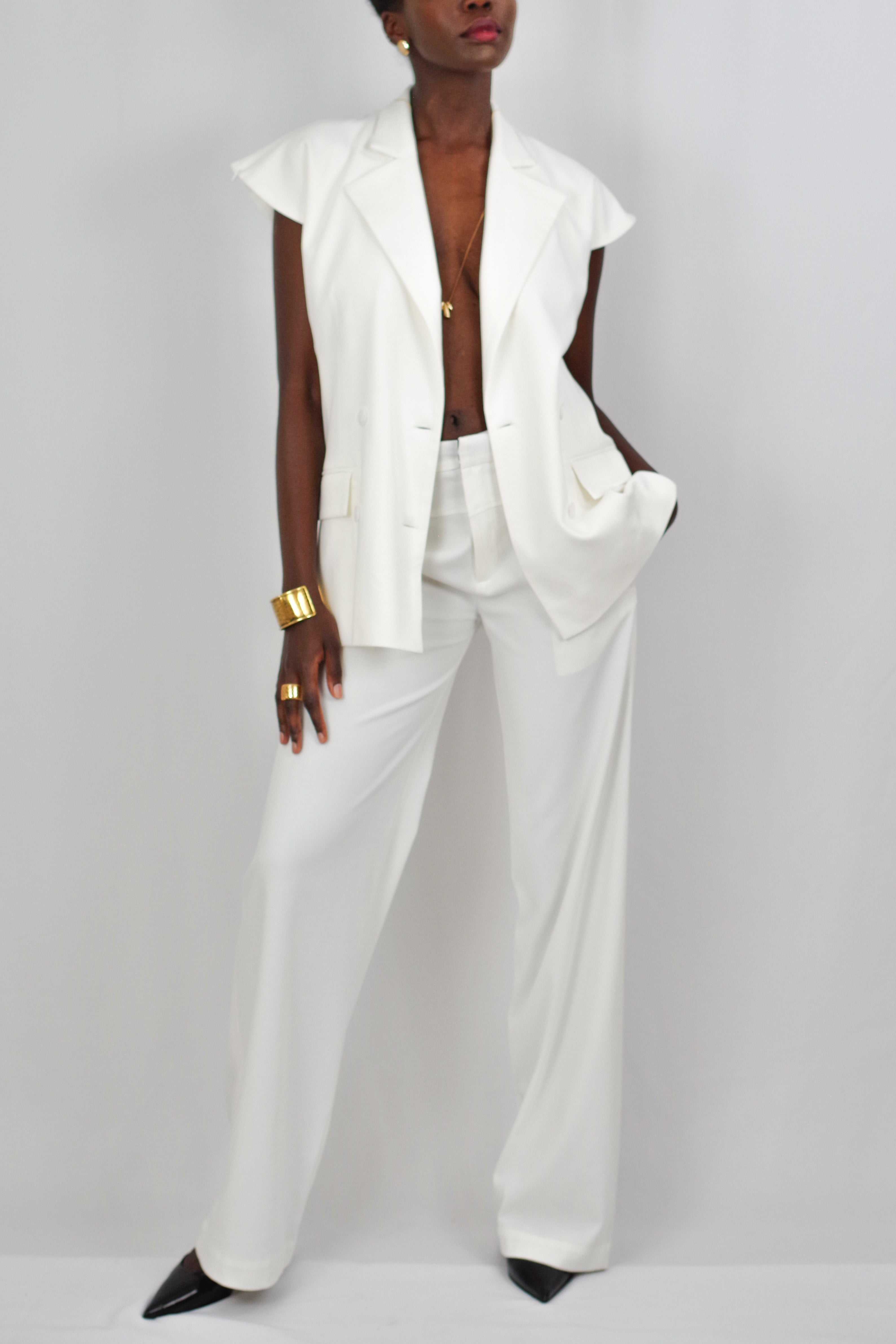 Amélia Women’s Versatile Vest – Short Sleeve, Belted, White