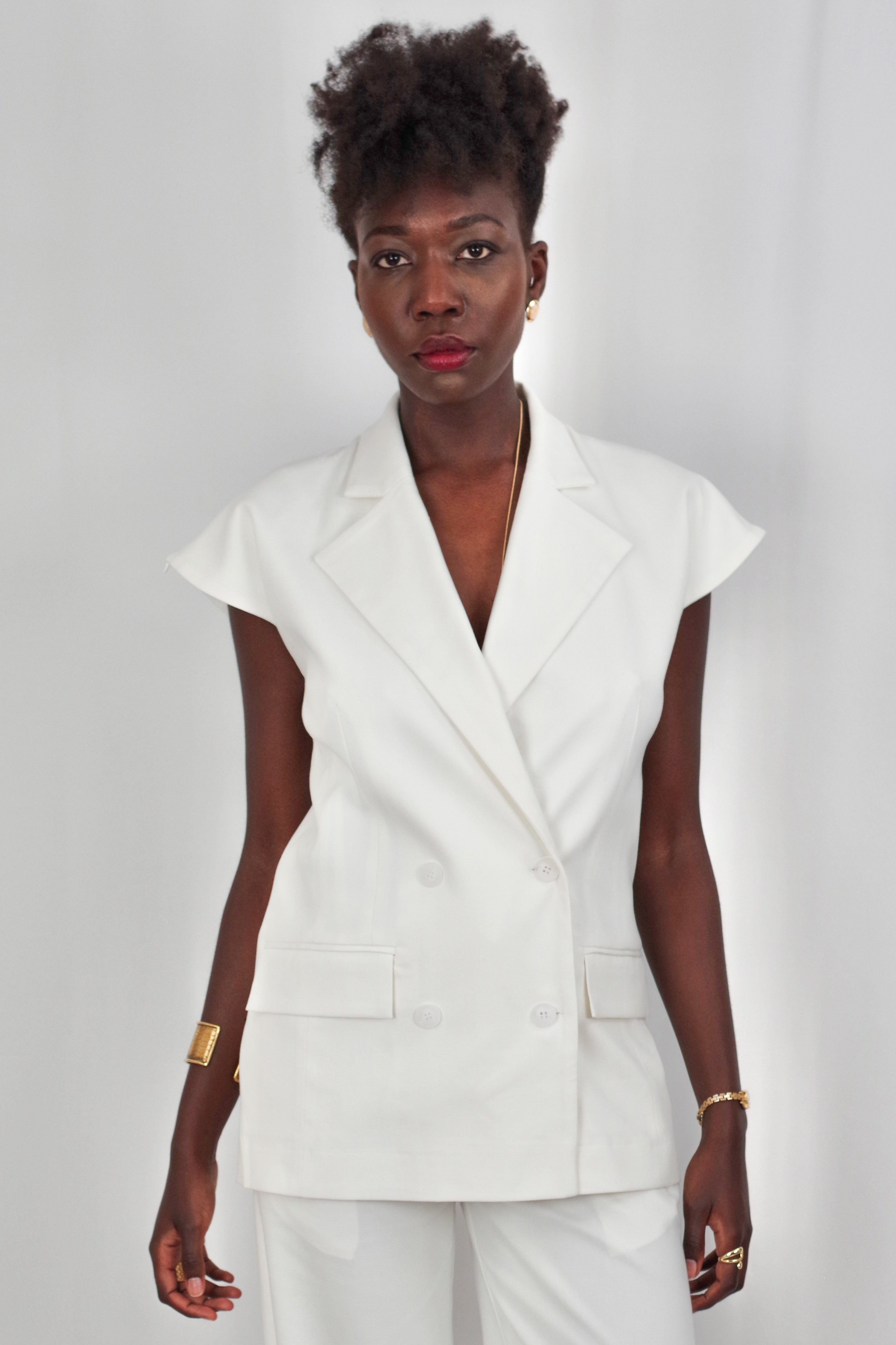 Amélia Women’s Versatile Vest – Short Sleeve, Belted, White