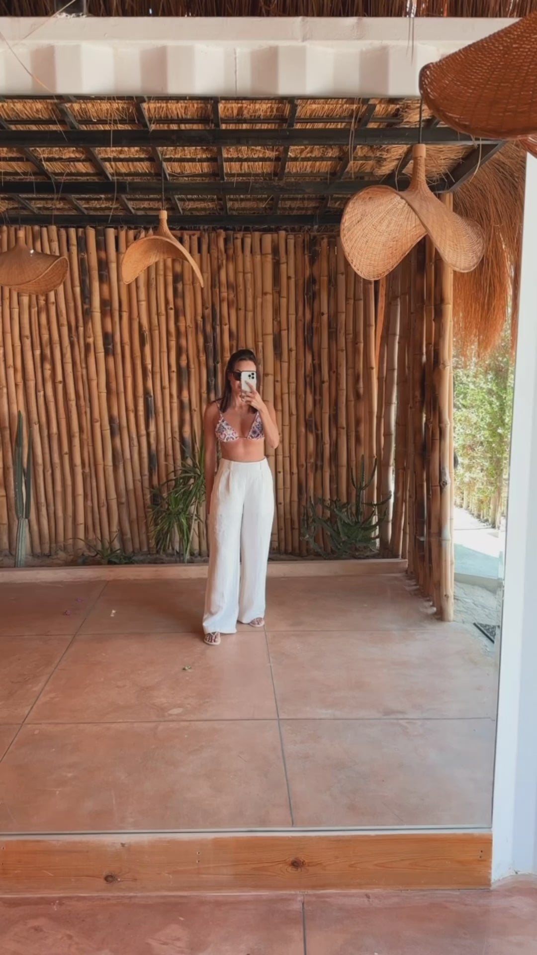 Calça Branca em Linho e Viscose St. Tropez